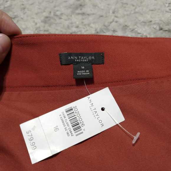 ANN TAYLOR FACTORY Nwt Rust Spice Faux Button Front Mini A-line Skirt, Size 16 - Picture 4 of 13